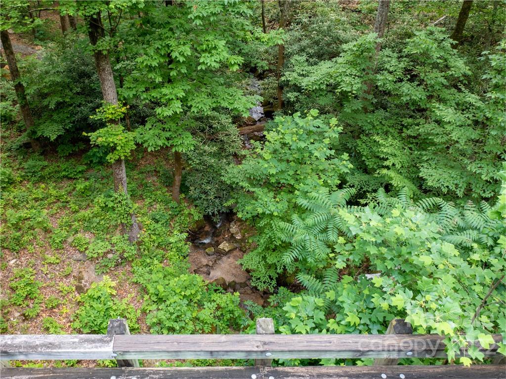 Brights Creek - Land