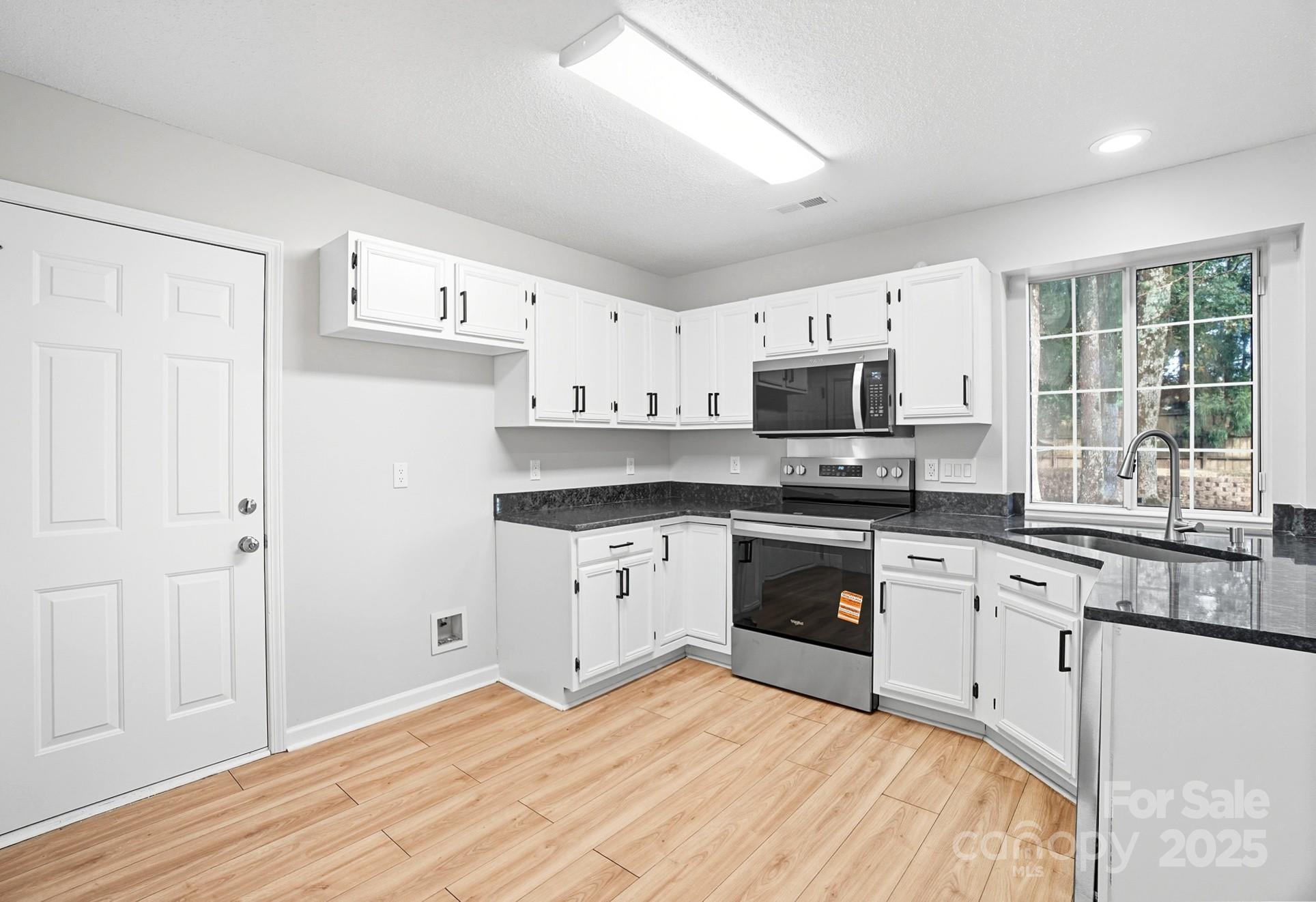 5010 Poplar Glen Drive