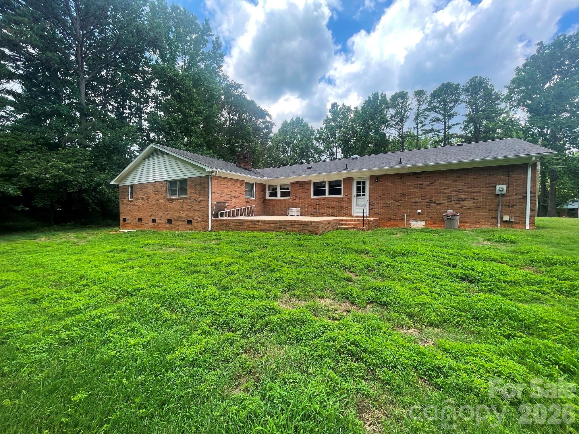8806 Crestwood Drive