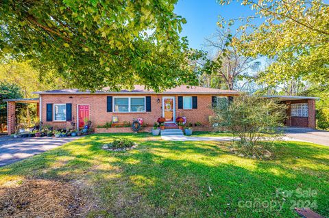 A home in Hickory