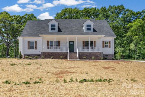 Photo of 755 White Jenkins Road, Bessemer City, NC 28016 (MLS # 4369551)