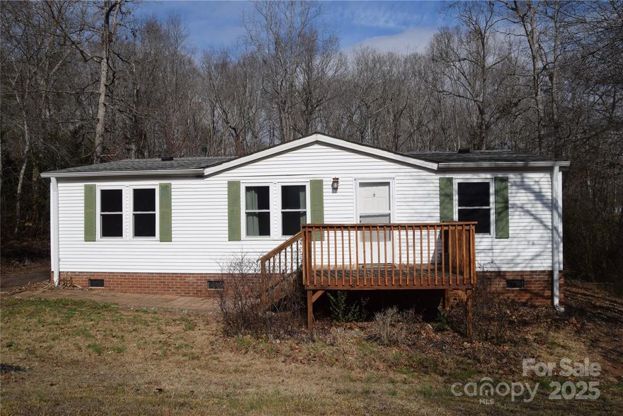 Home is perfect for those who don't want HOA's or a Subdivision yet want to be close to everything Hickory has to offer. Back yard fenced in area. Laundry off Kitchen, split Bedroom floor plan and one-level living. 2023 HVAC. Well and Septic. This home would be great for owner-occupied, or an investor rental. The location is close to shopping, dining, Community College. No city taxes. Call me lets tour today!