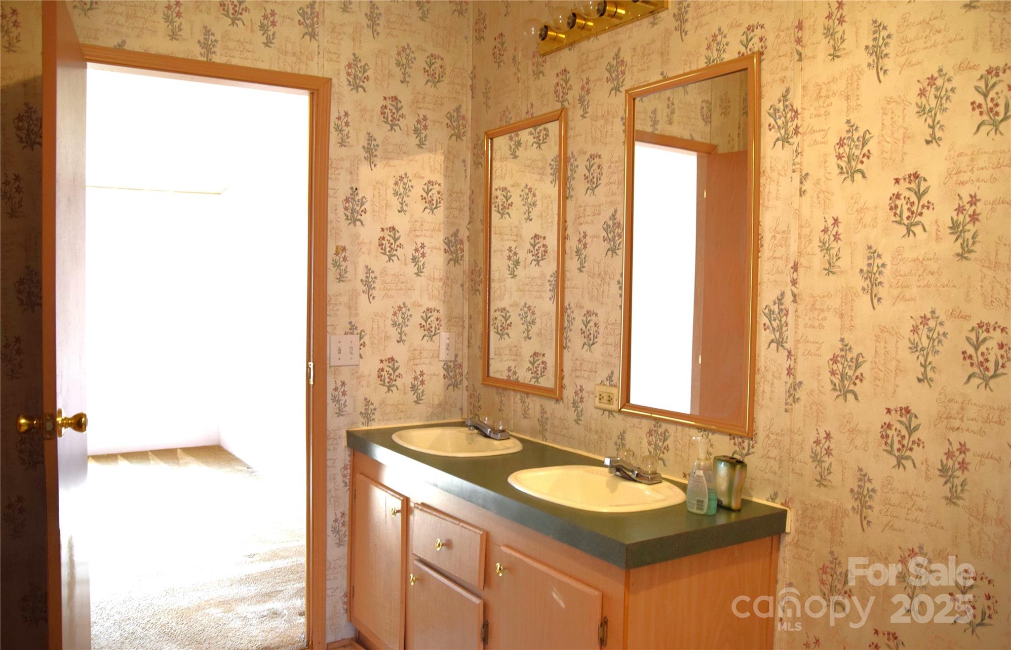 Robinwood Acres - Residential