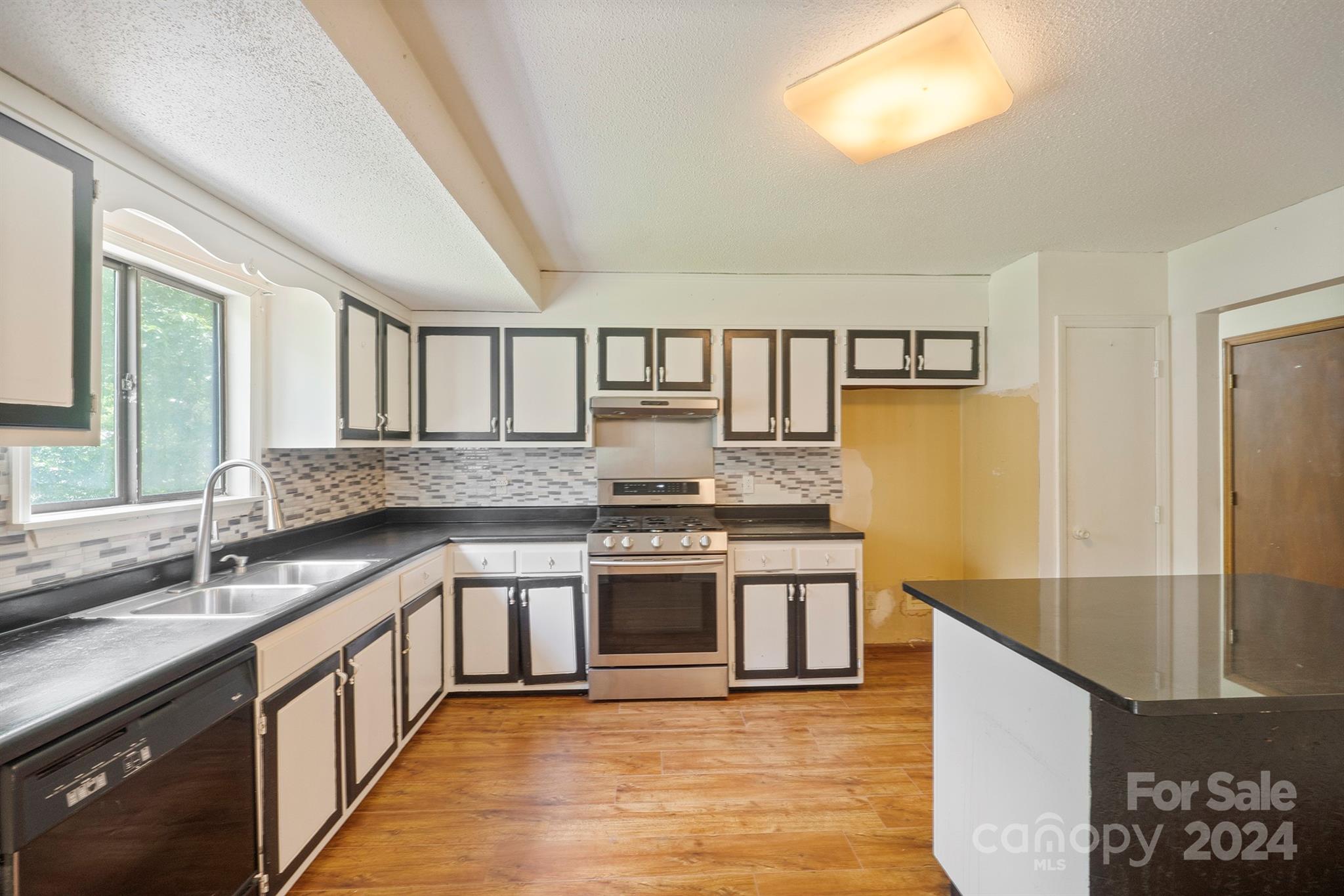 Hickory Ridge - Residential