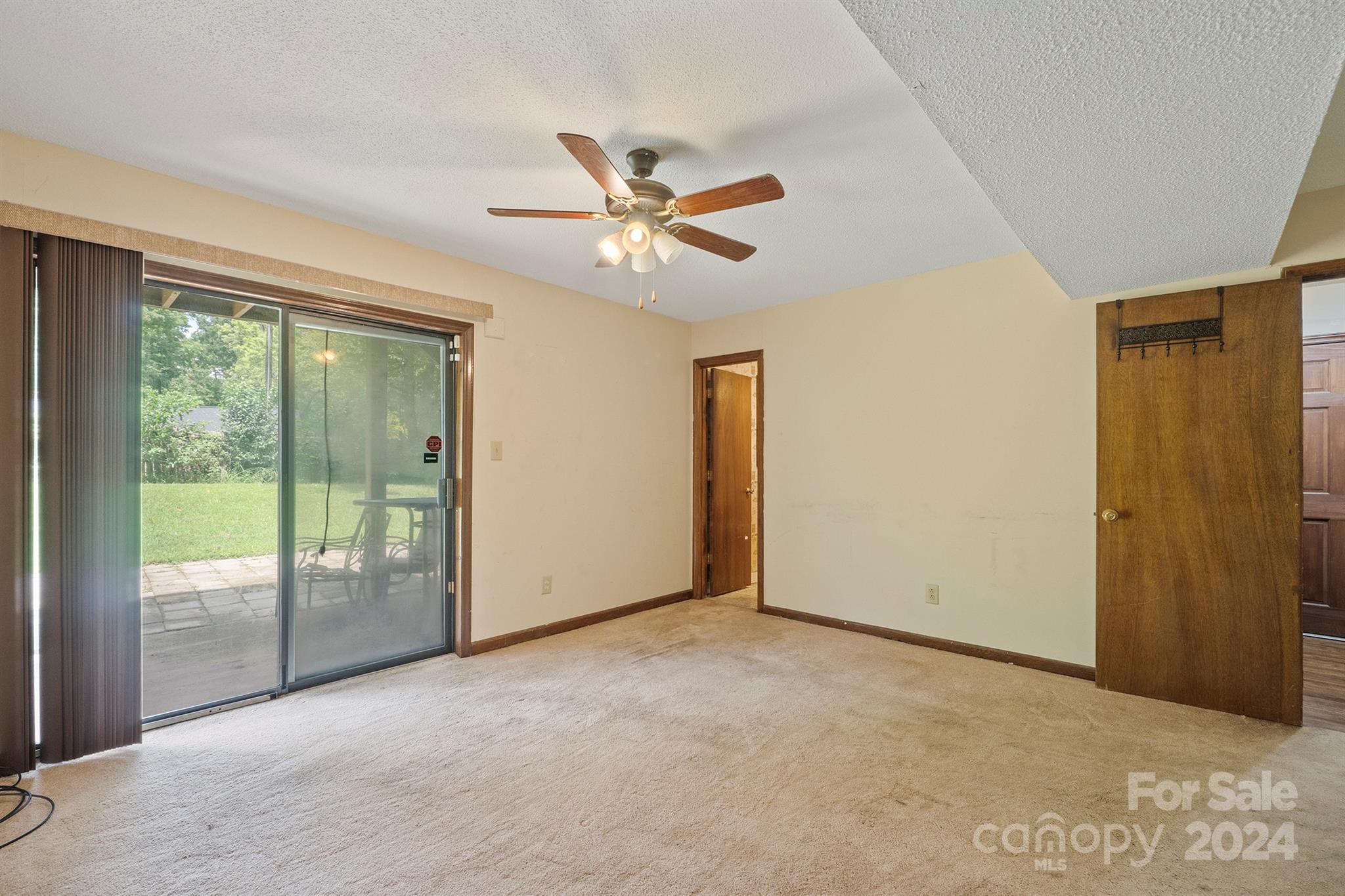 Hickory Ridge - Residential