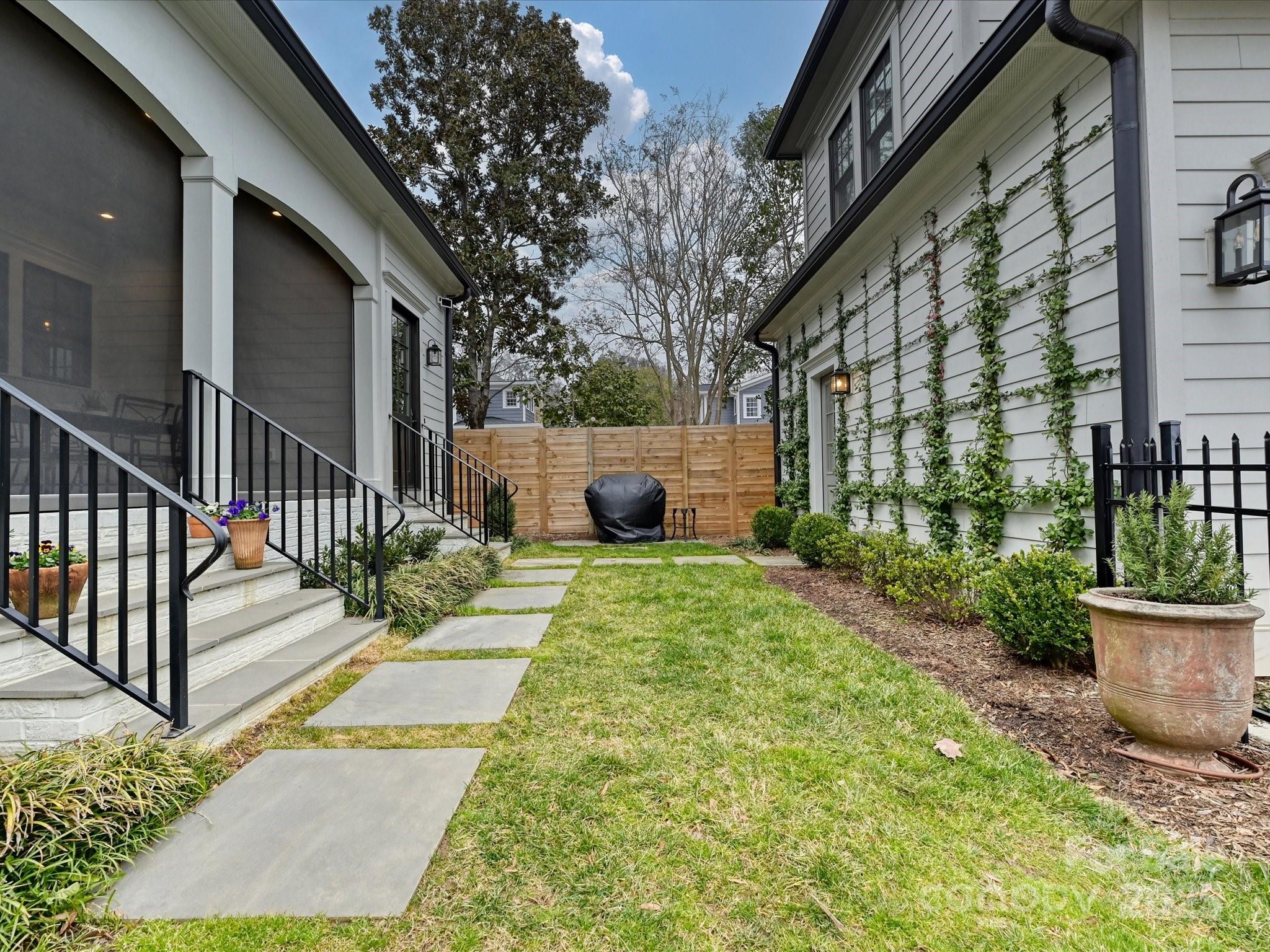 Elizabeth - Residential