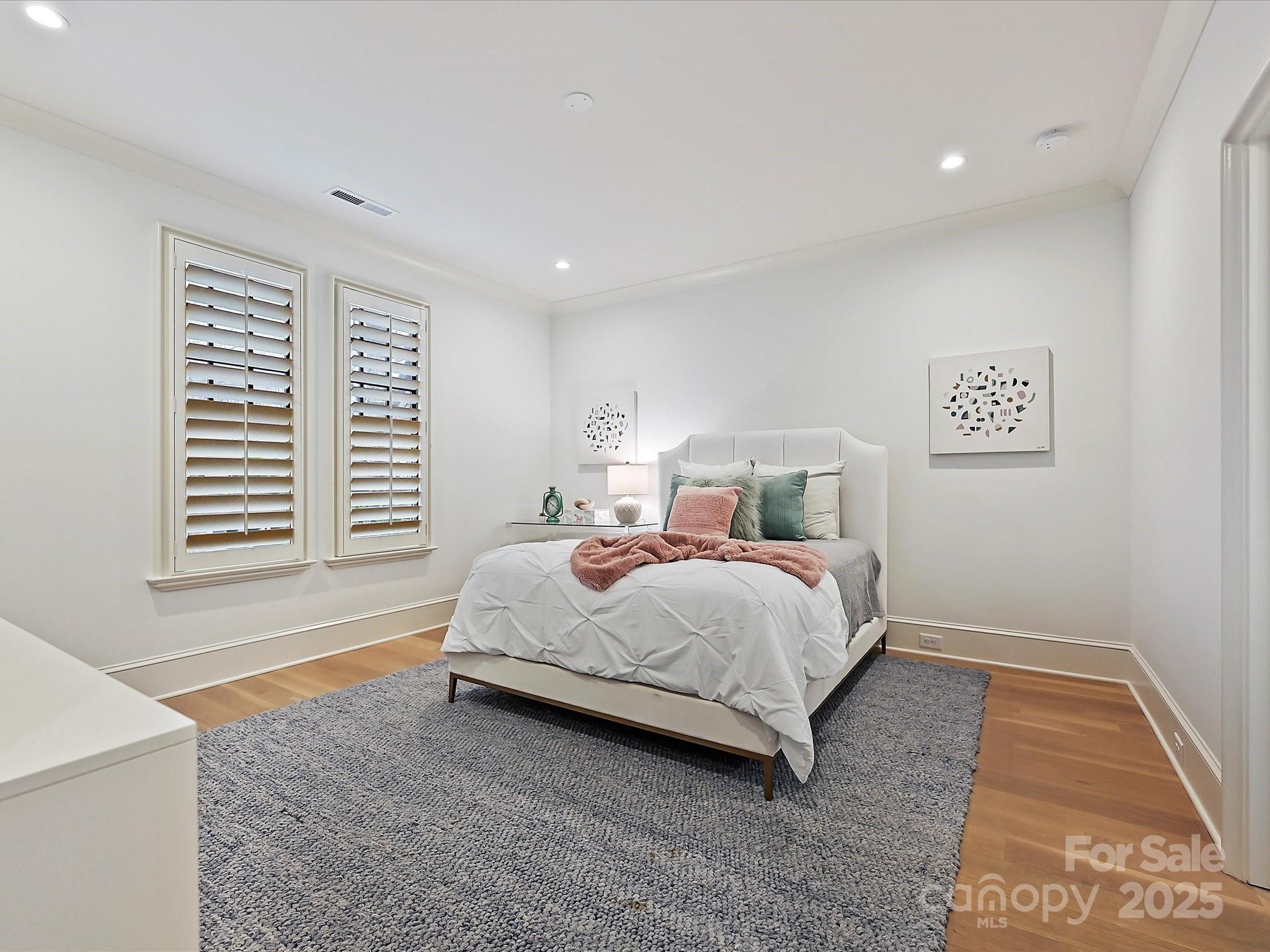 Elizabeth - Residential