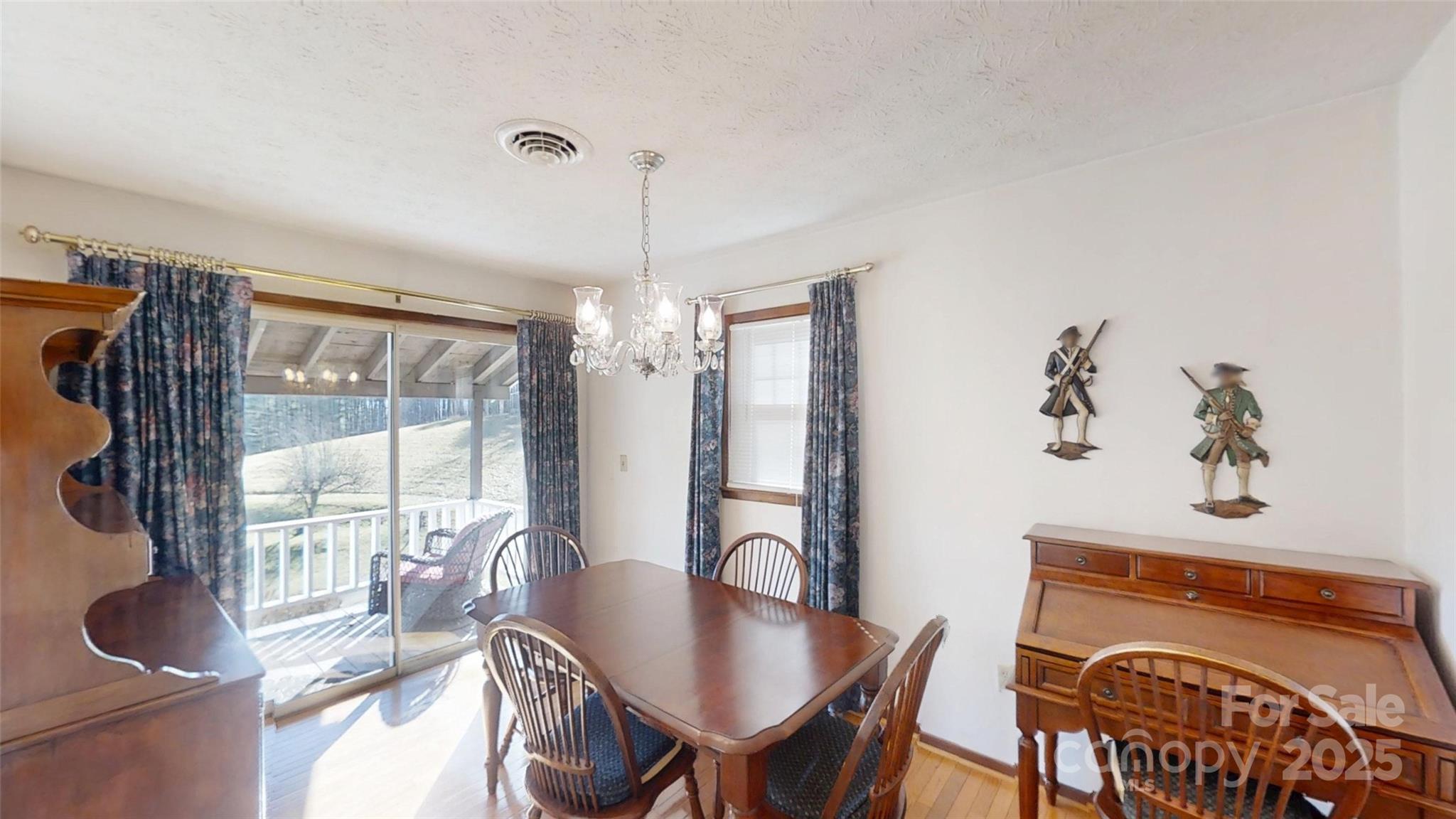 707 Lickskillet Road