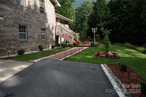 A home in Hendersonville