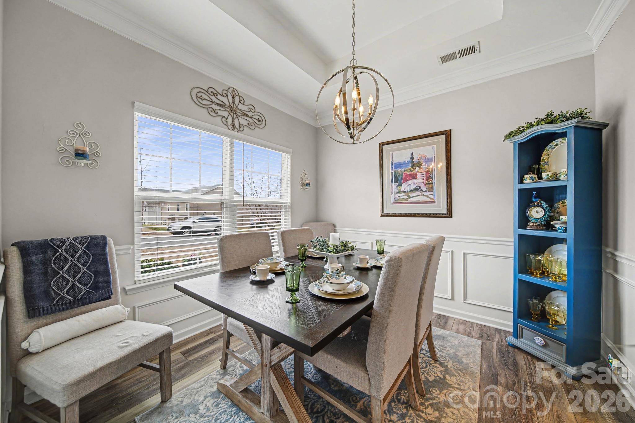 4612 Poinsettia Avenue