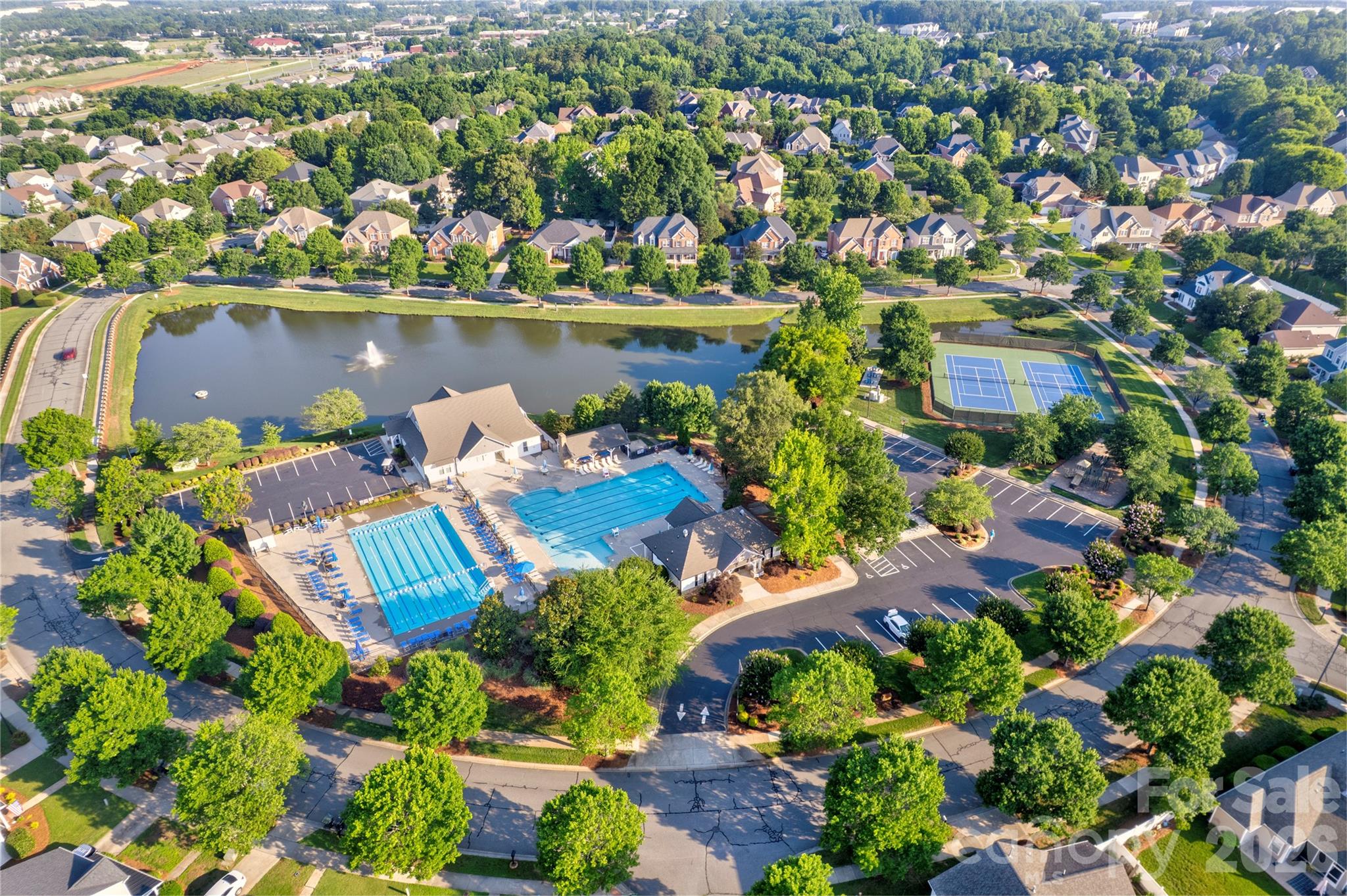 2663 Danbury Circle NW