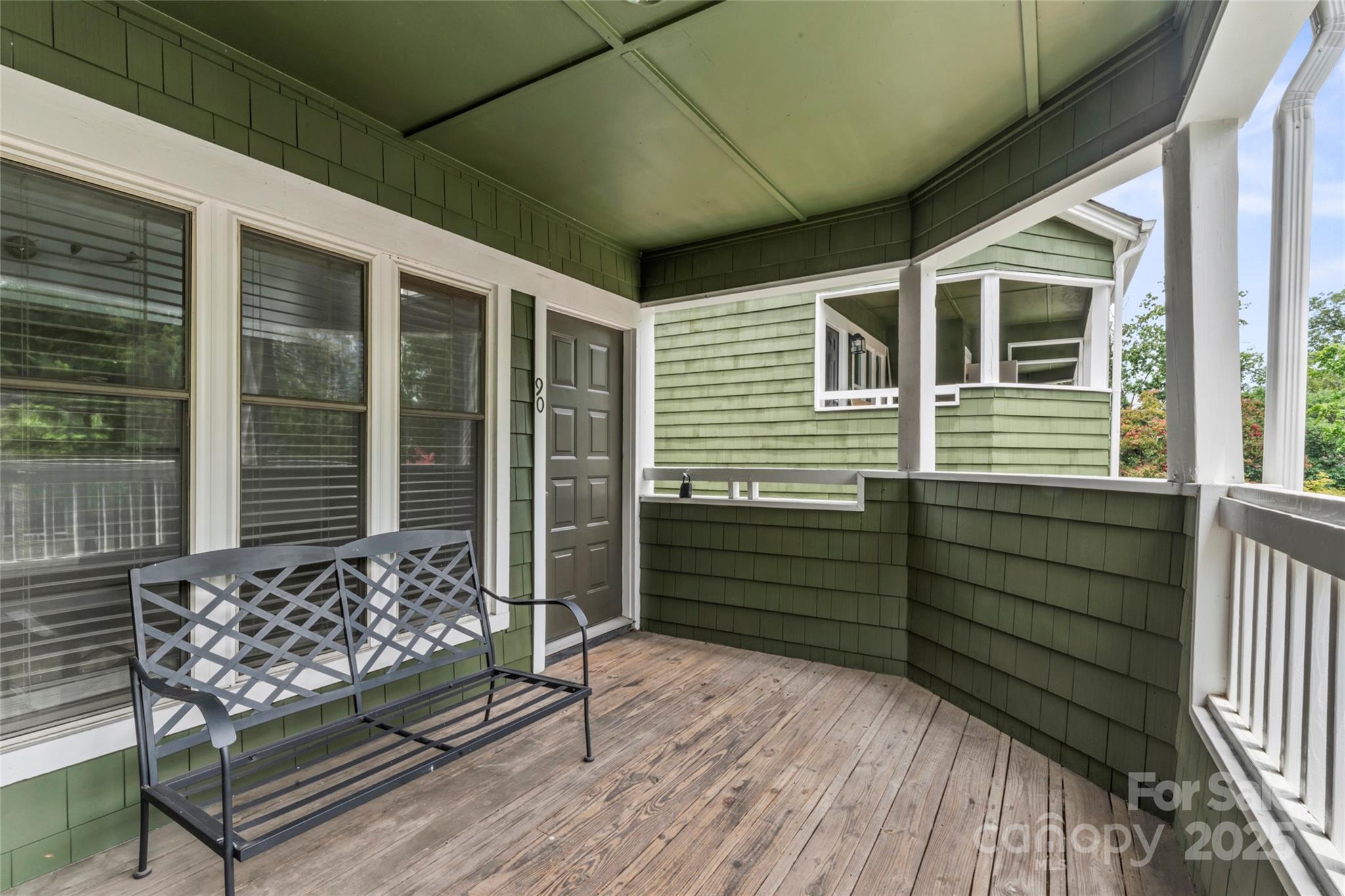425 W 8th Street