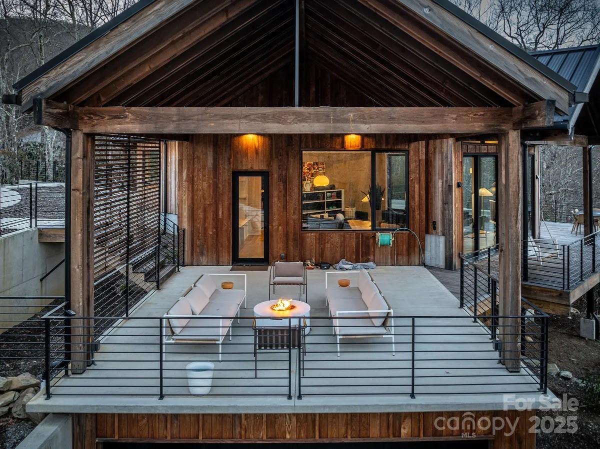 Laurel Ridge - Residential