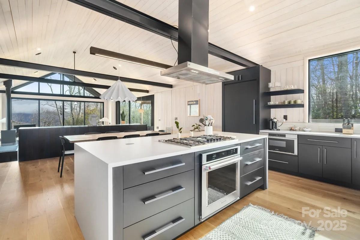 Laurel Ridge - Residential