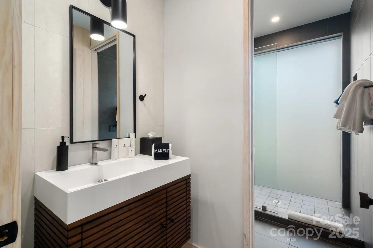 Laurel Ridge - Residential