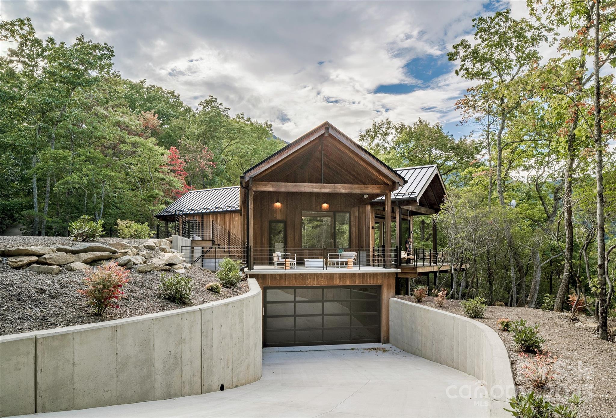 6 Oak Ridge Trail