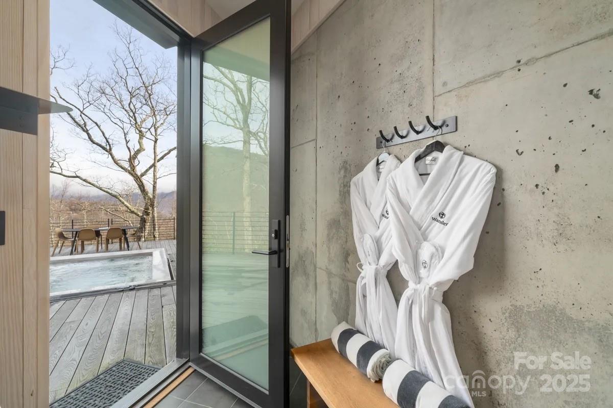 Laurel Ridge - Residential