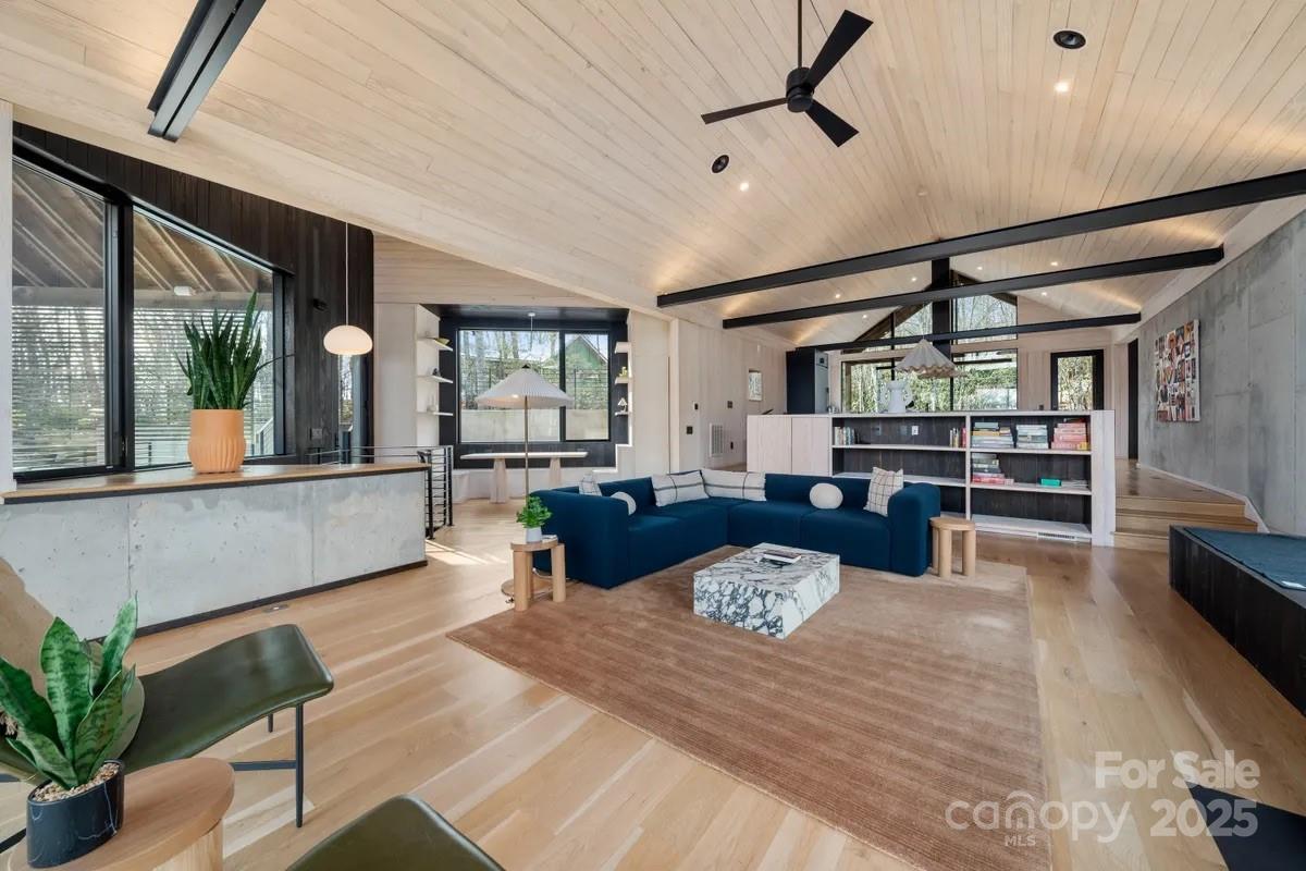 Laurel Ridge - Residential