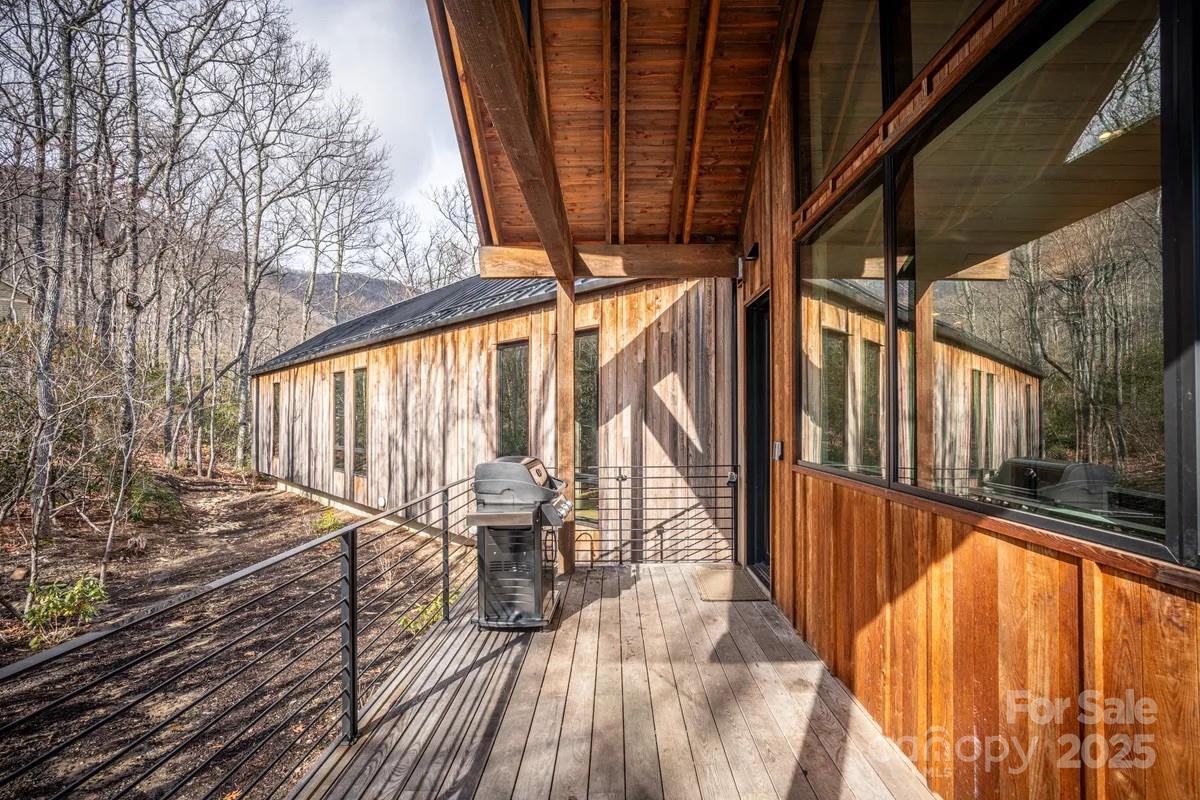 Laurel Ridge - Residential