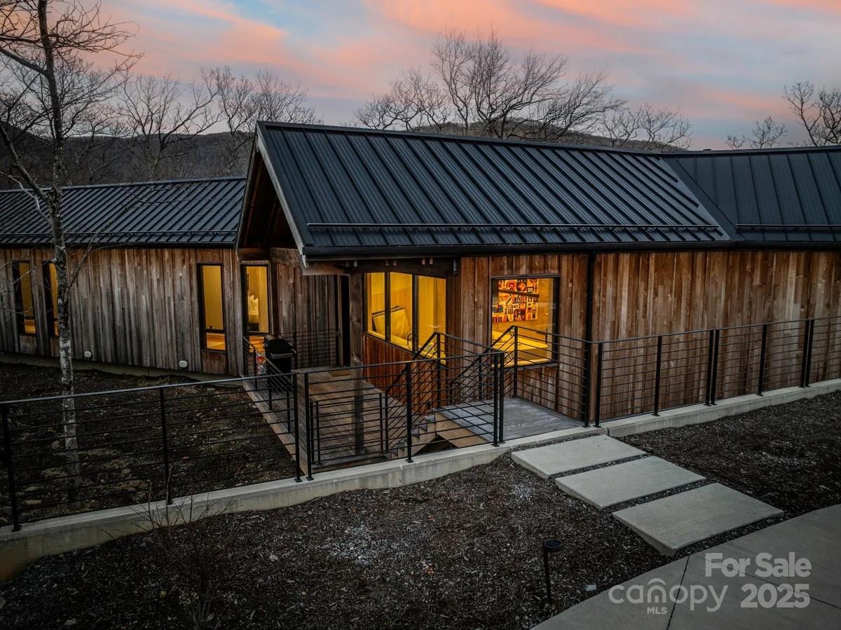 Laurel Ridge - Residential