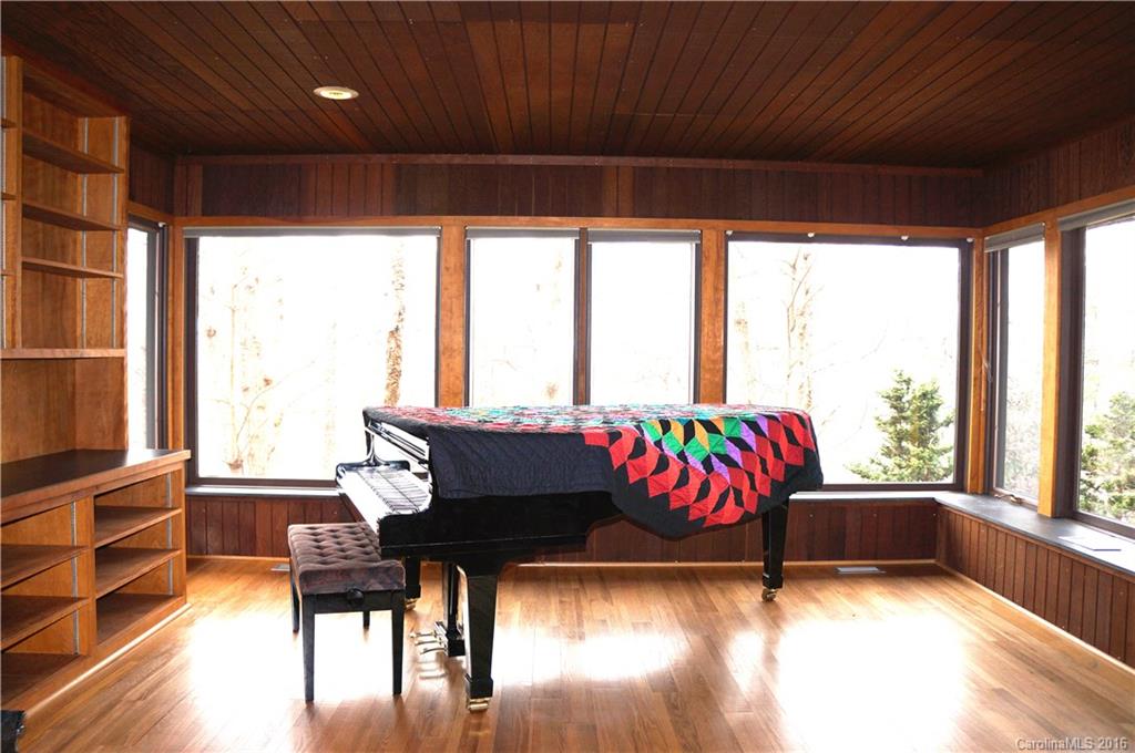 Laurel Ridge - Residential