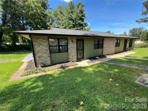 Photo of 714 Farmington Circle, Hendersonville, NC 28739 (MLS # 4416407)