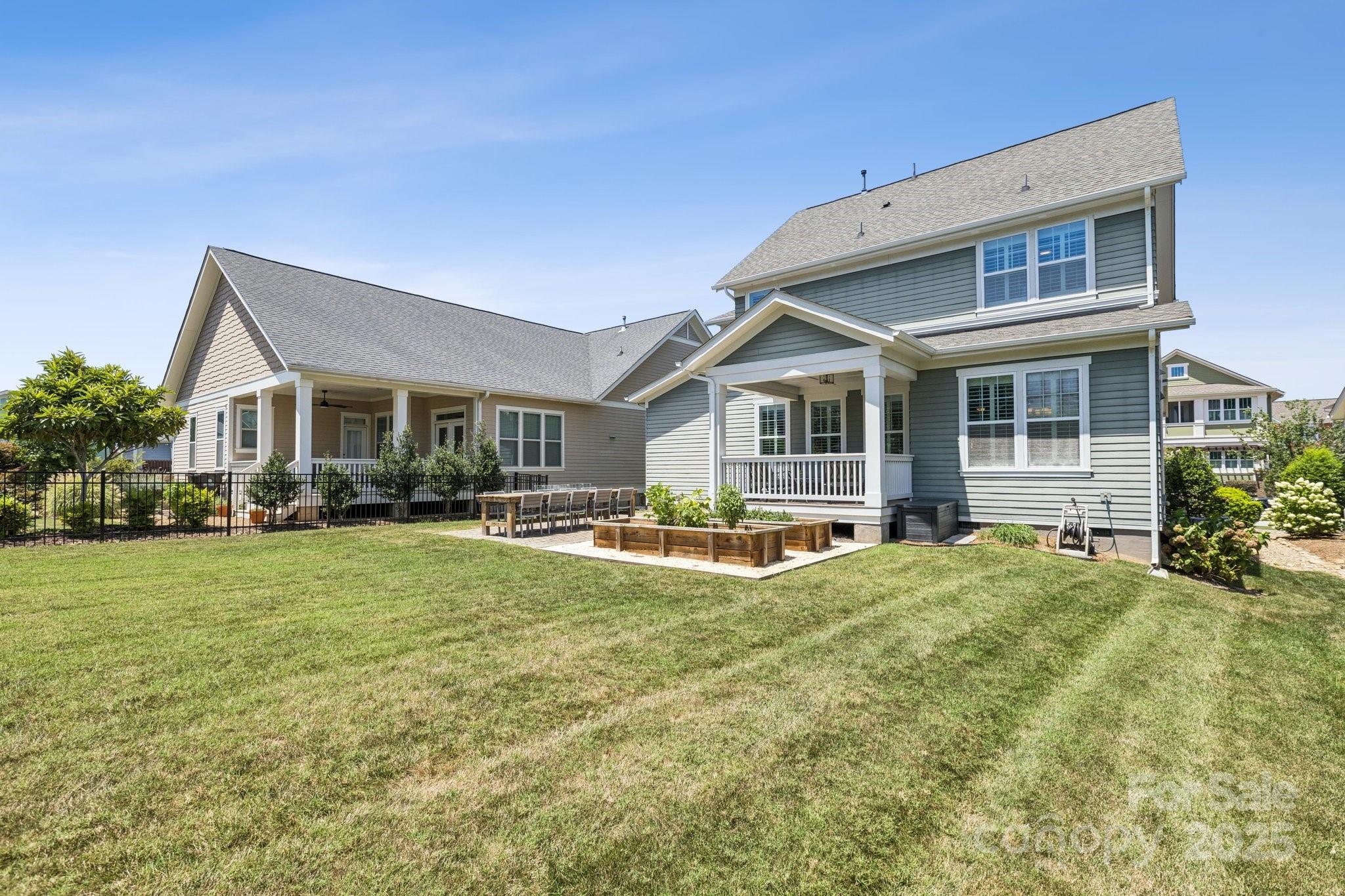 Riverwalk - Residential