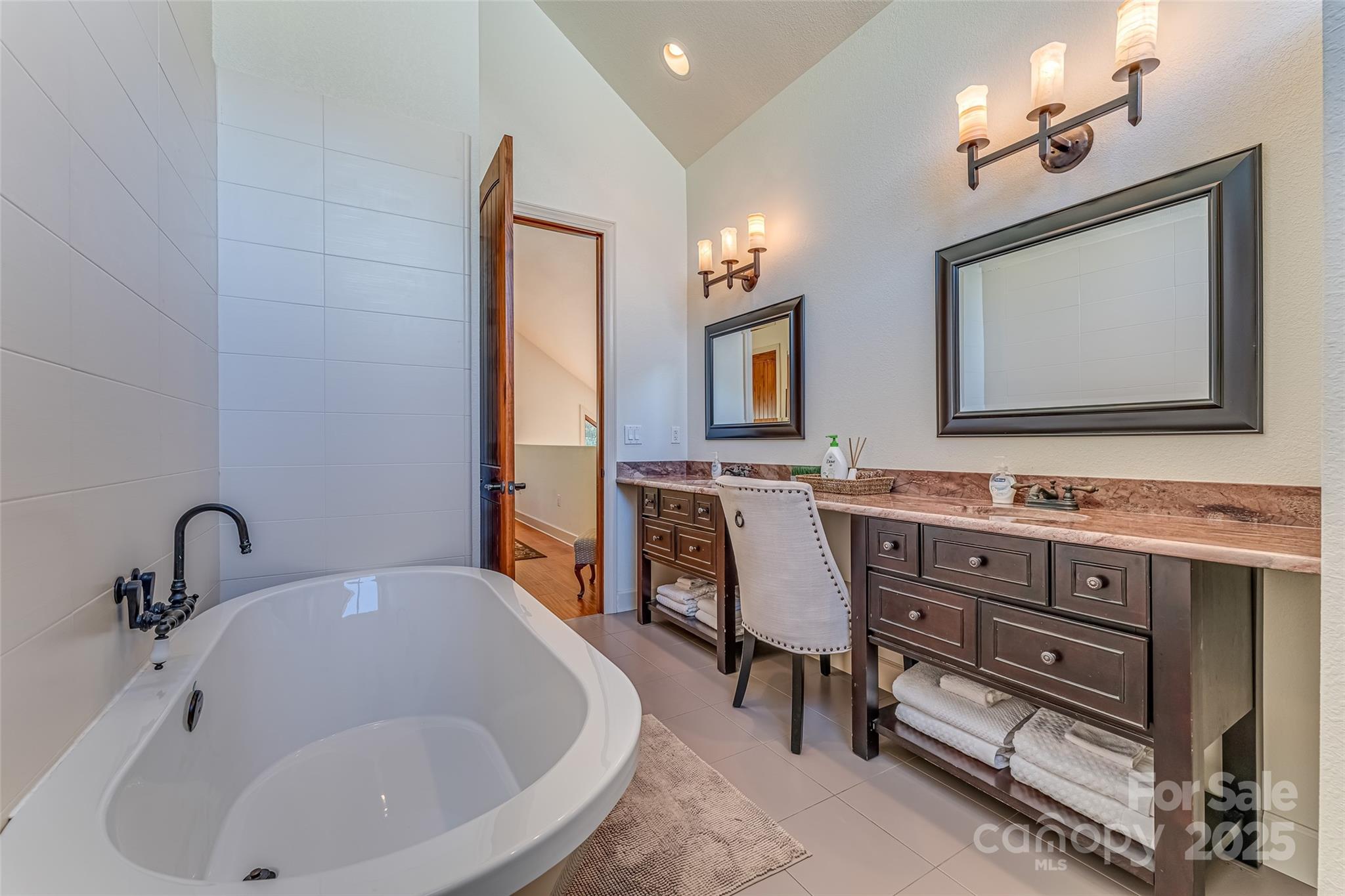 River Run at Mount Mitchell - Residential