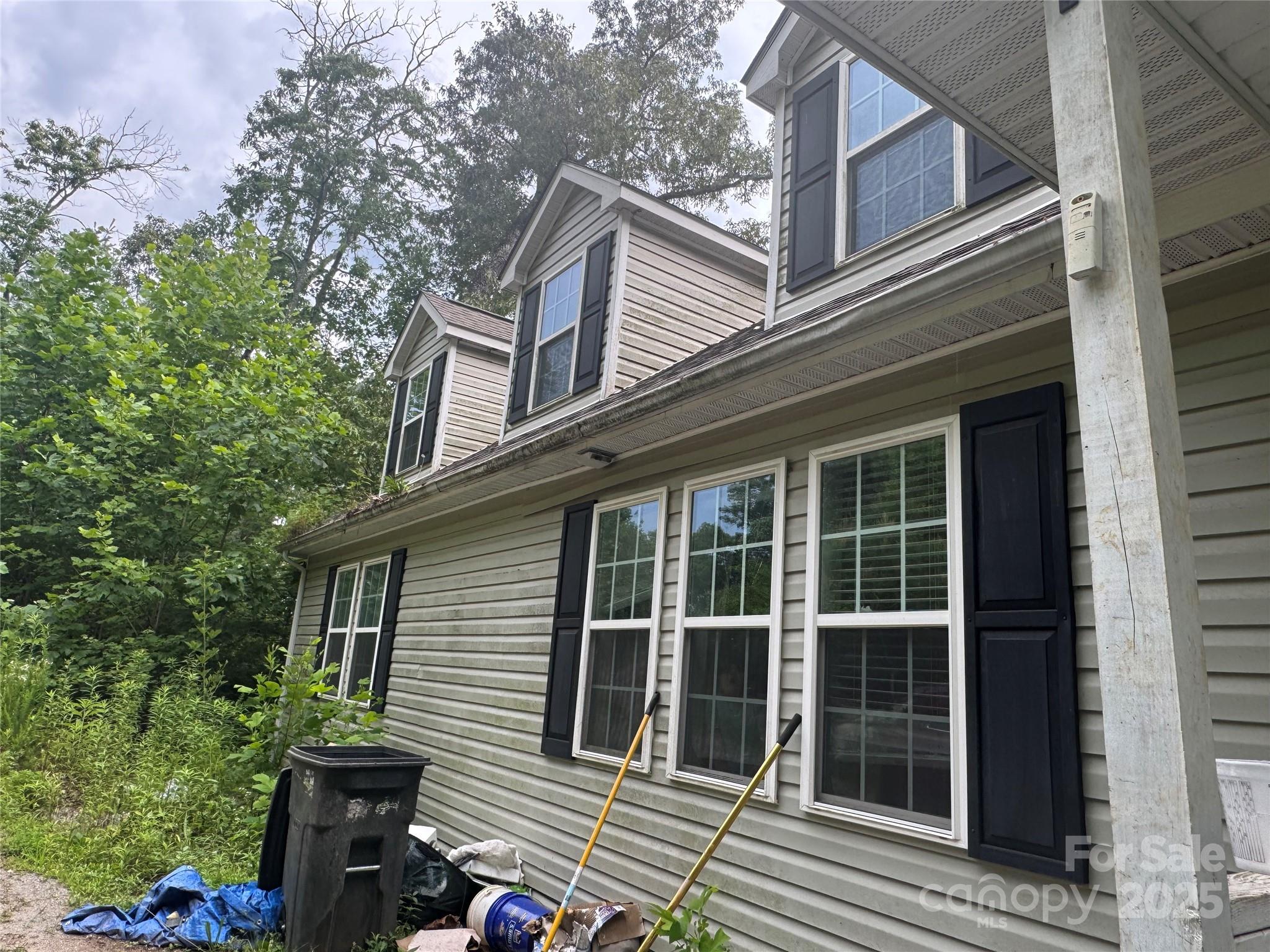 423 Crocus Lane