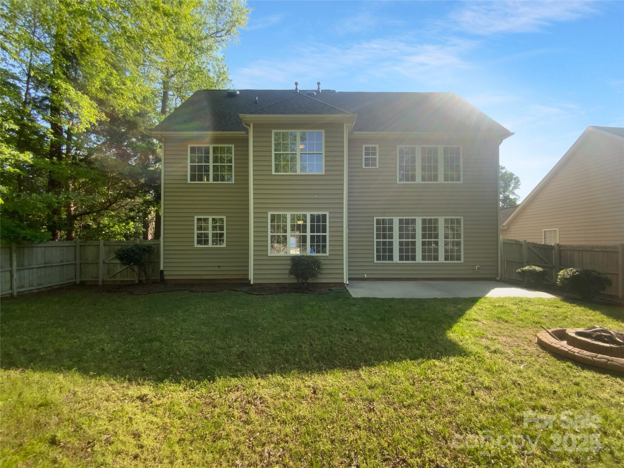 Old Stone Crossing - Residential