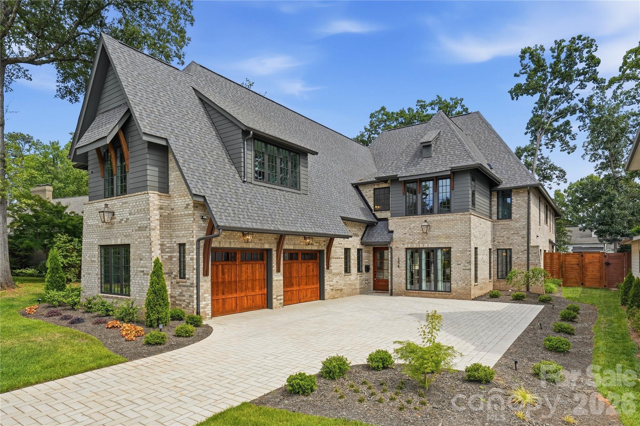 154 N Canterbury Road