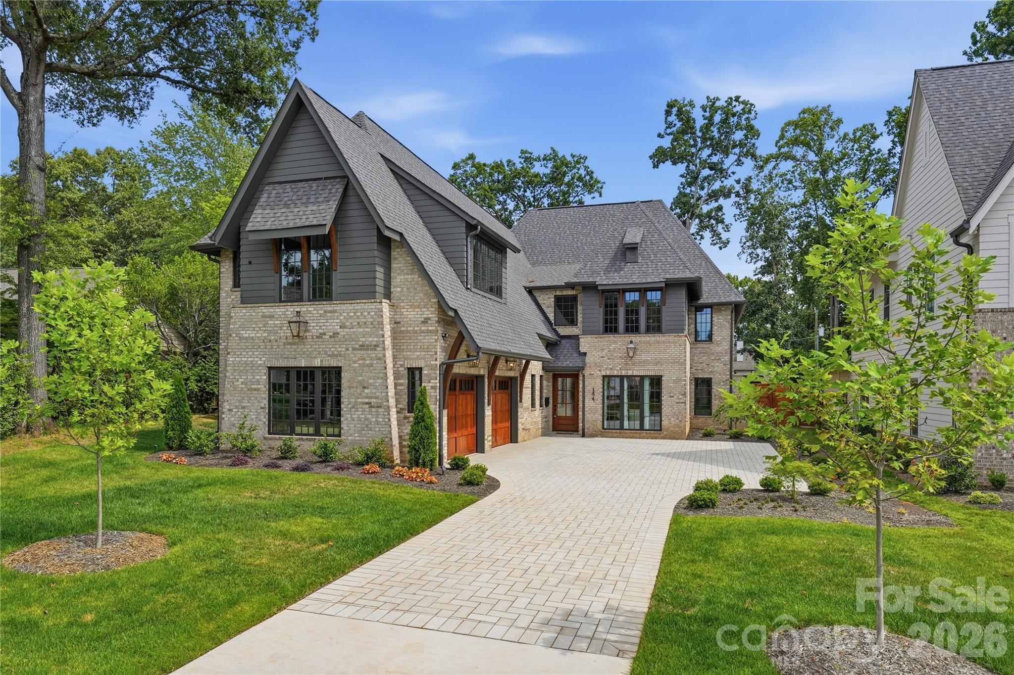 154 N Canterbury Road