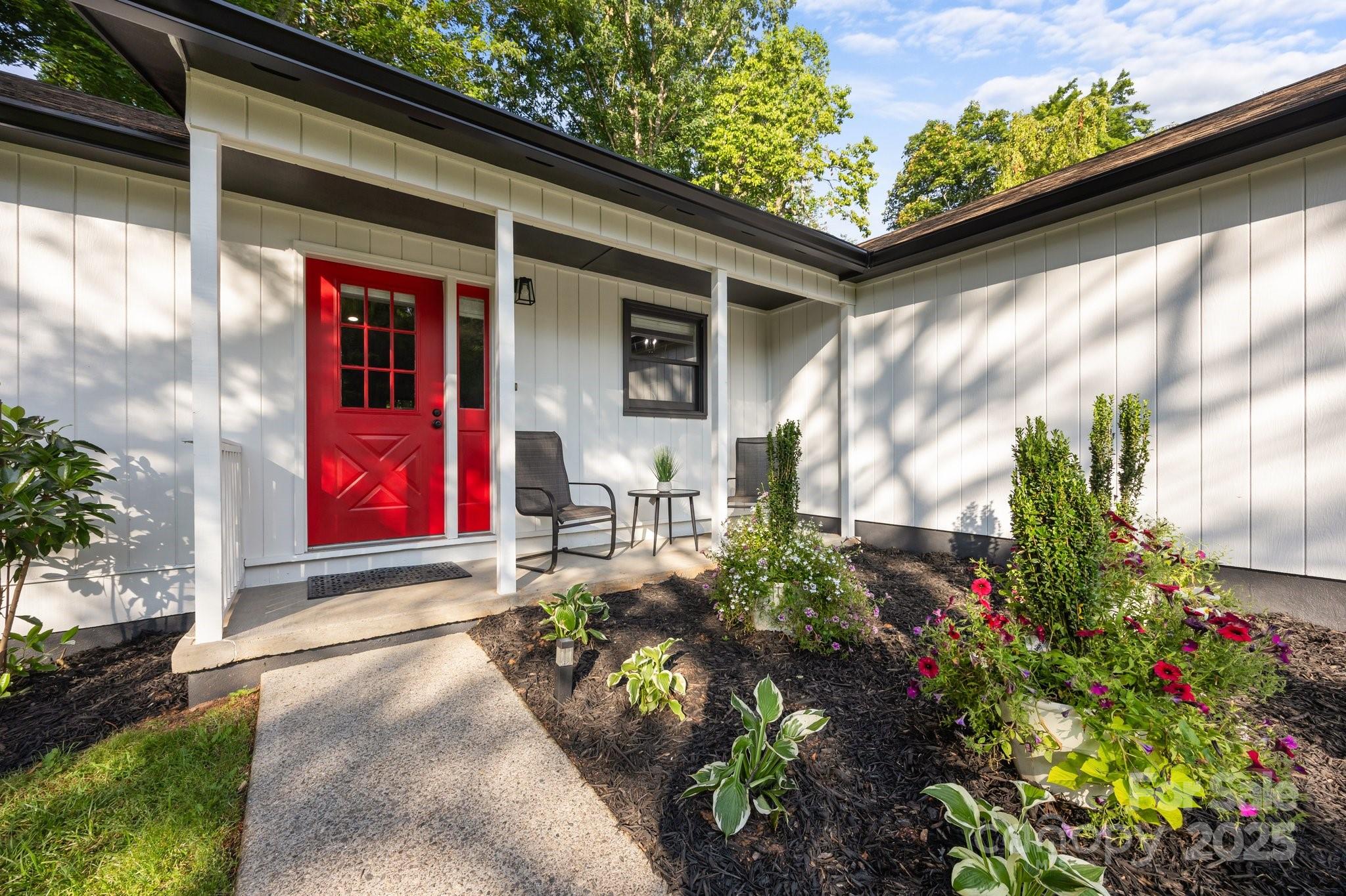 56 Wake Robin Way