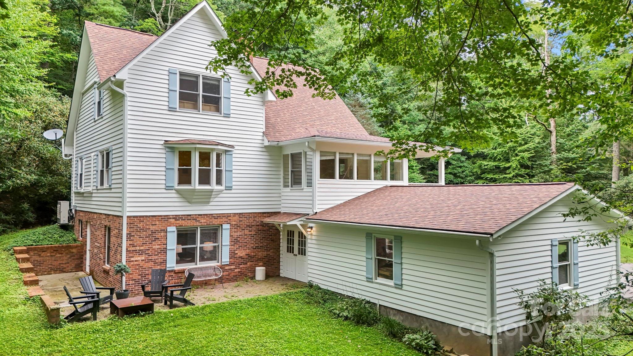 127 Boulder Lane