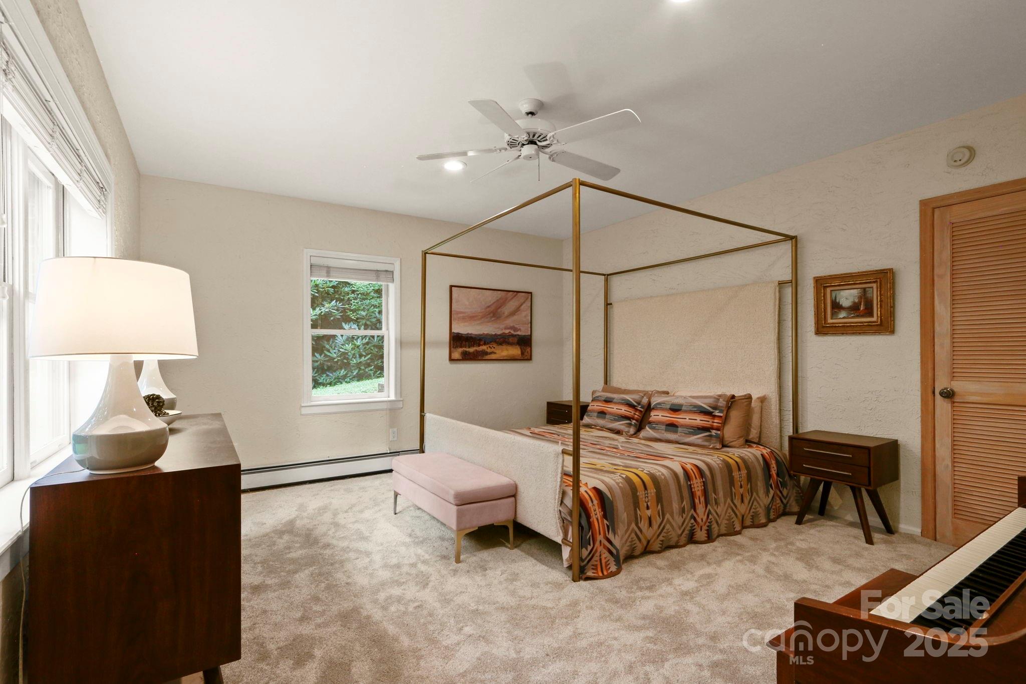 Blowing Rock, North Carolina 28605, United States, 3 Bedrooms Bedrooms, ,4 BathroomsBathrooms,Residential,Active,194395