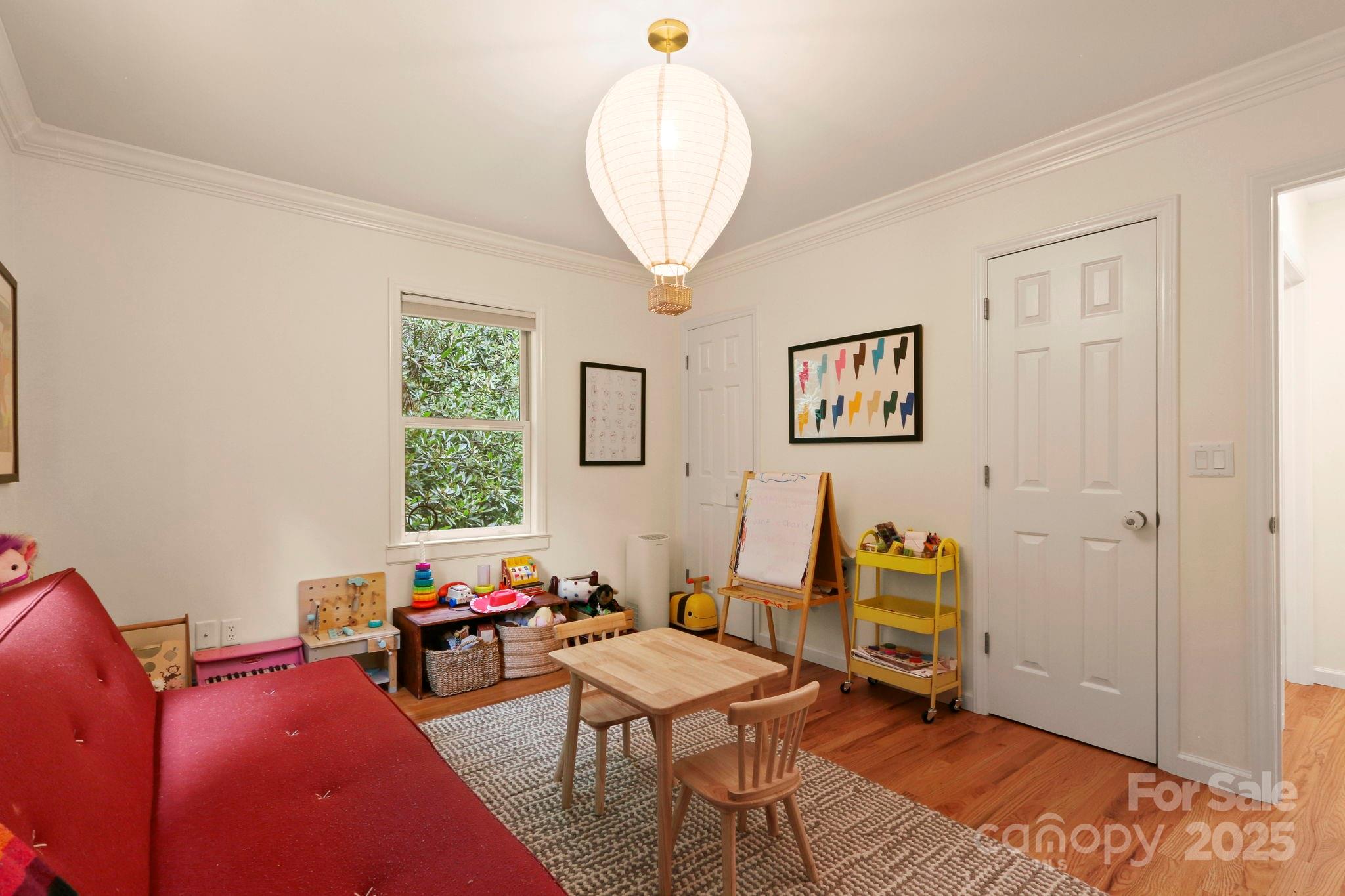 Blowing Rock, North Carolina 28605, United States, 3 Bedrooms Bedrooms, ,4 BathroomsBathrooms,Residential,Active,194395