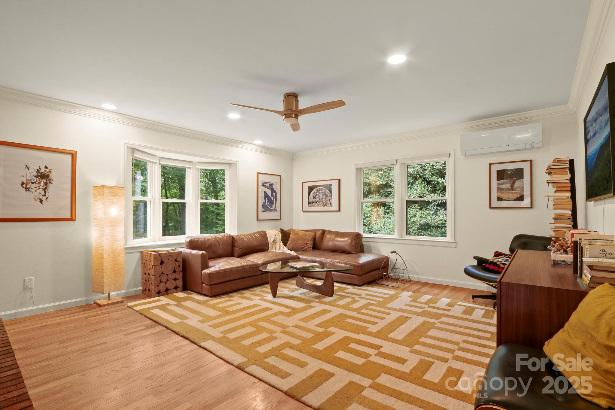 Blowing Rock, North Carolina 28605, United States, 3 Bedrooms Bedrooms, ,4 BathroomsBathrooms,Residential,Active,194395