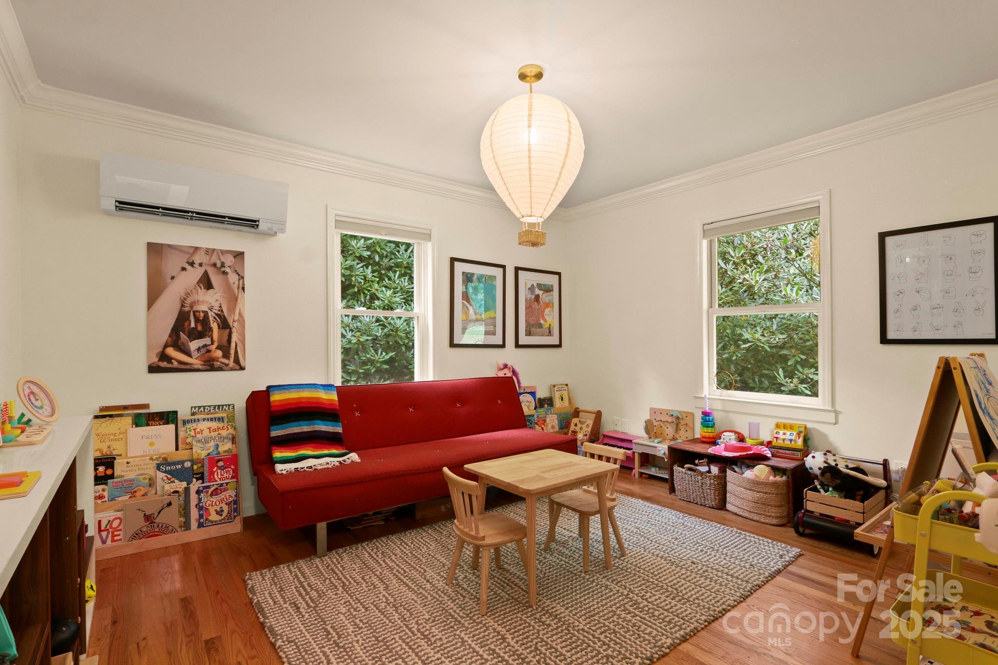 Blowing Rock, North Carolina 28605, United States, 3 Bedrooms Bedrooms, ,4 BathroomsBathrooms,Residential,Active,194395