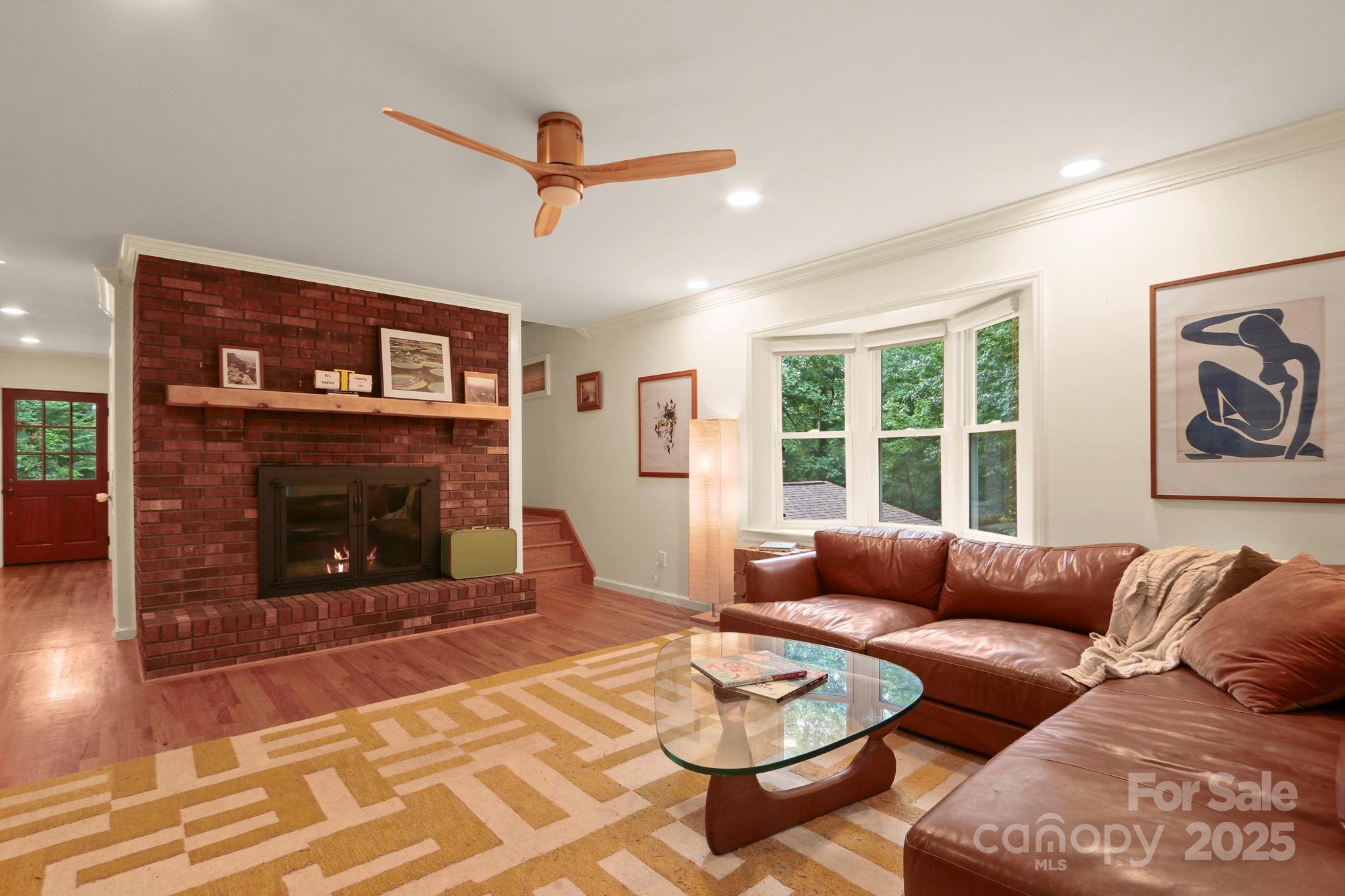 Blowing Rock, North Carolina 28605, United States, 3 Bedrooms Bedrooms, ,4 BathroomsBathrooms,Residential,Active,194395