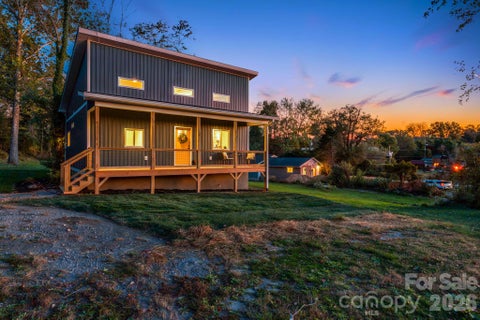 Photo of 118 Vance Street, Hendersonville, NC 28739 (MLS # 4438131)
