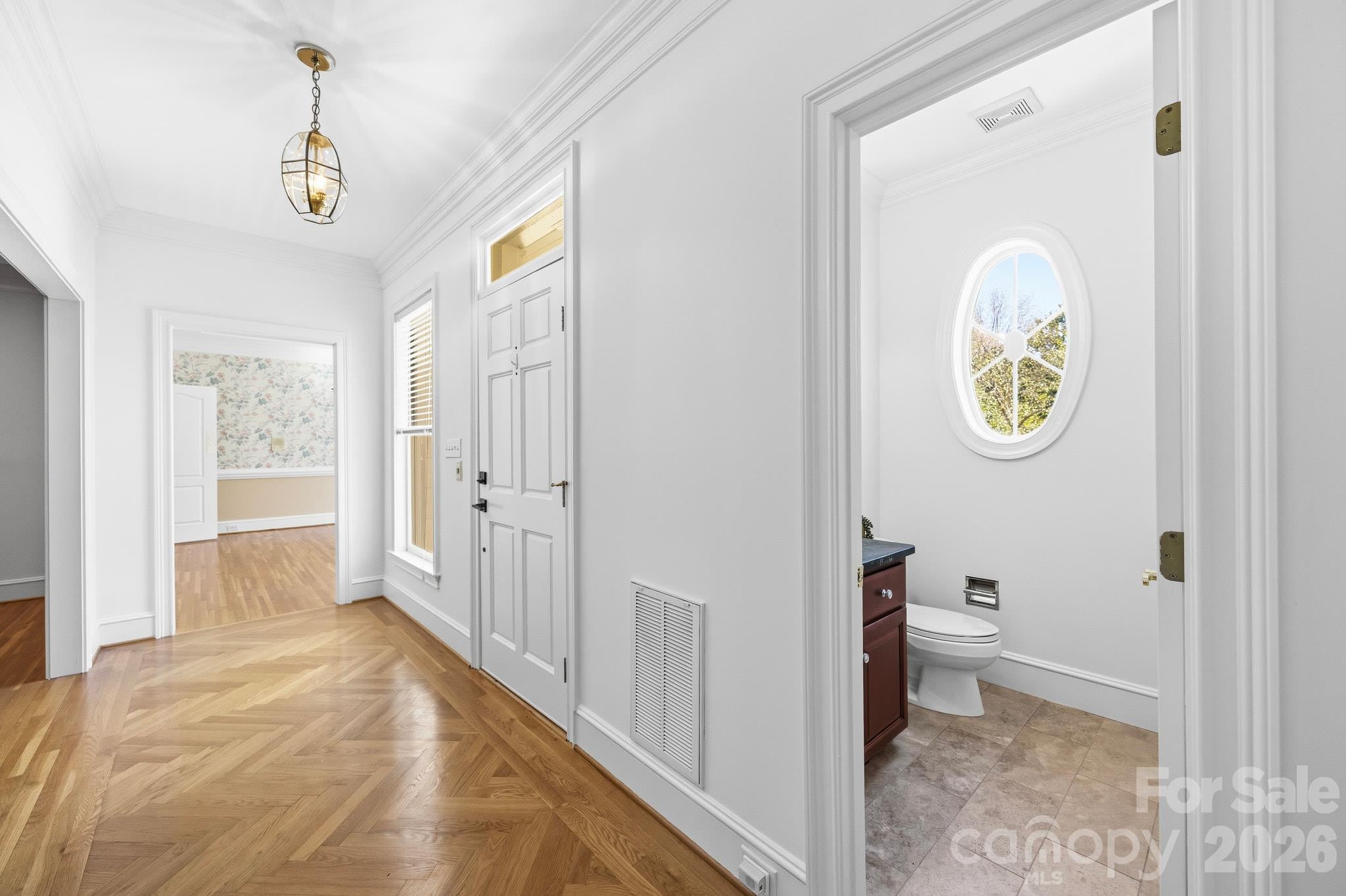 6502 Carriage Lane