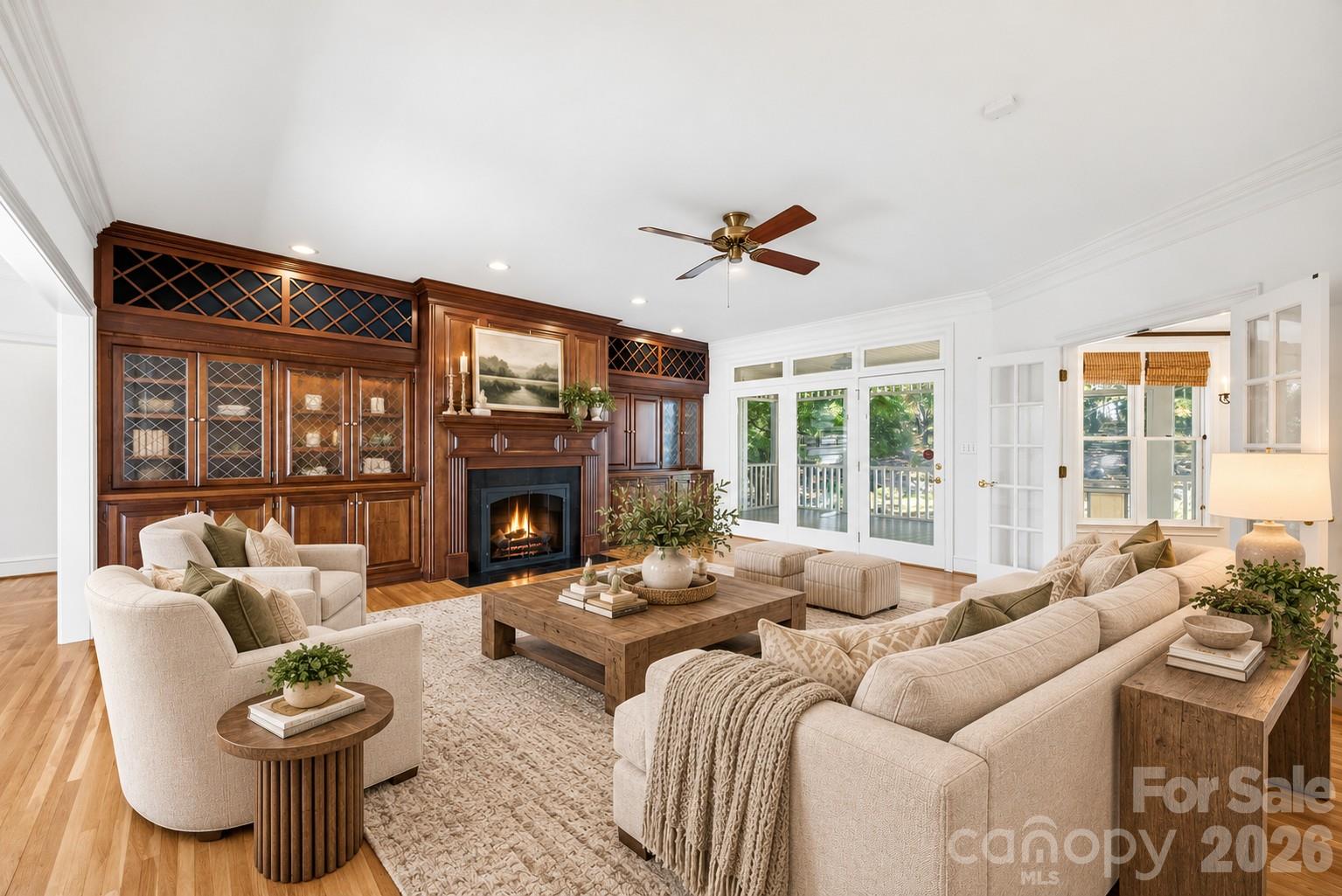 6502 Carriage Lane