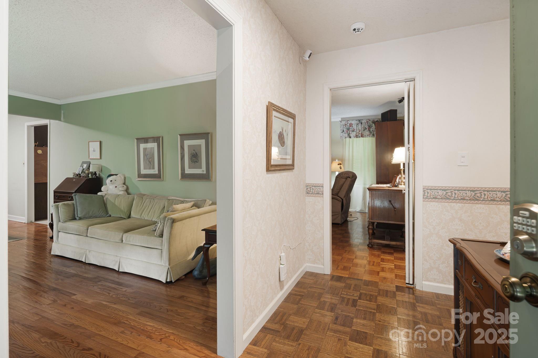 6 Brook Forest Drive