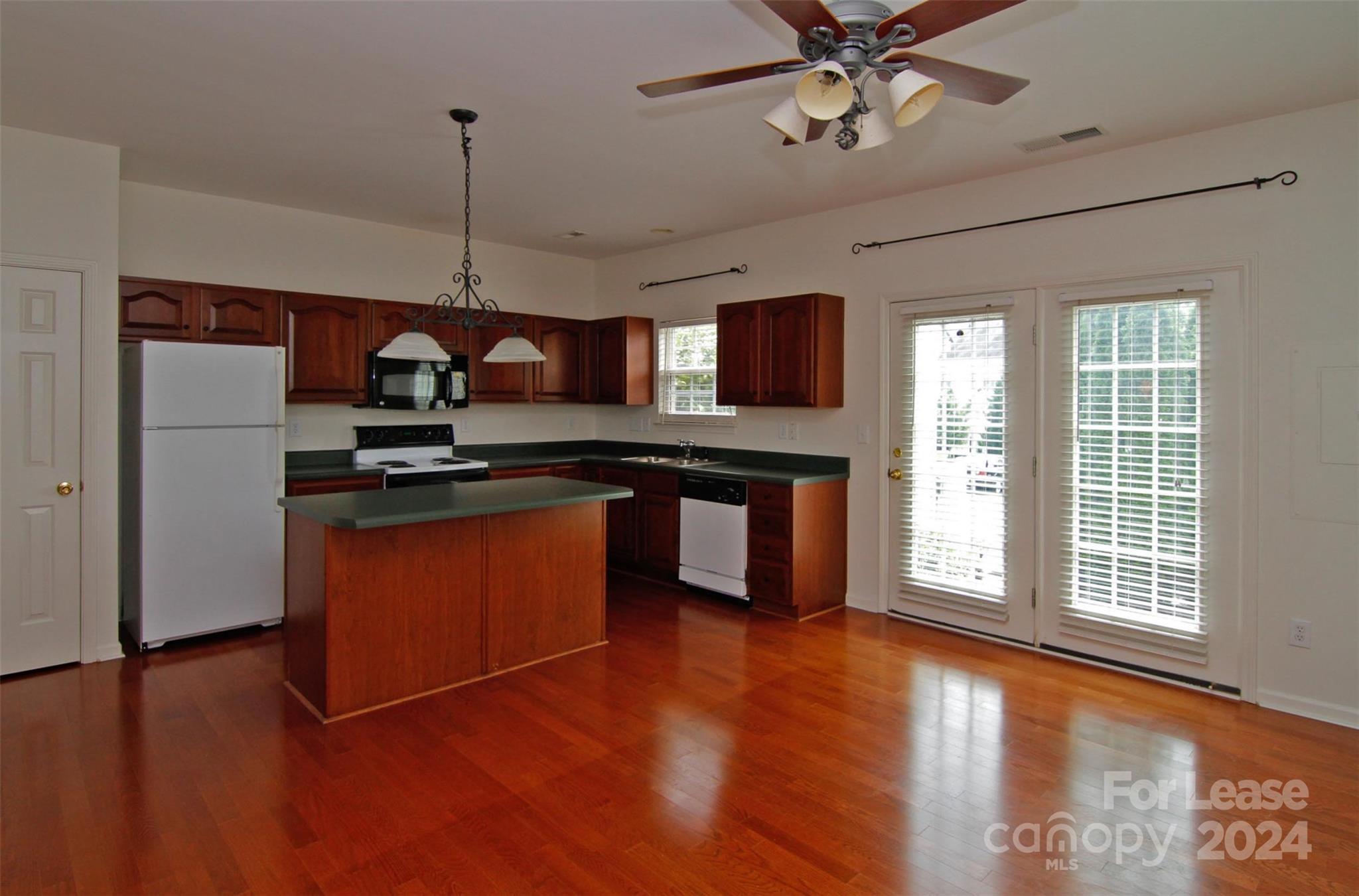 Oakhurst - Residential Lease