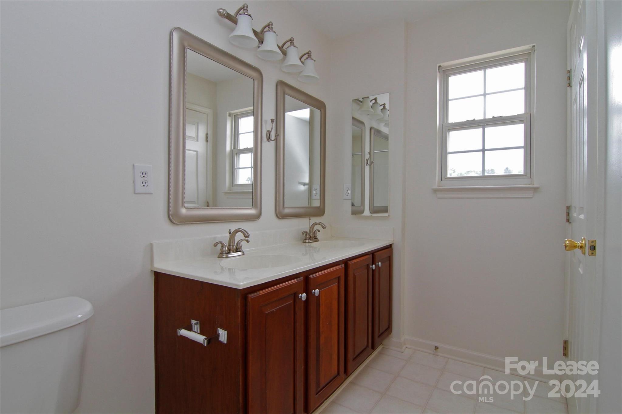 Oakhurst - Residential Lease