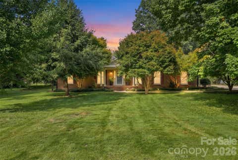 Photo of 2038 Hempstead Road, Rock Hill, SC 29732 (MLS # 4413703)