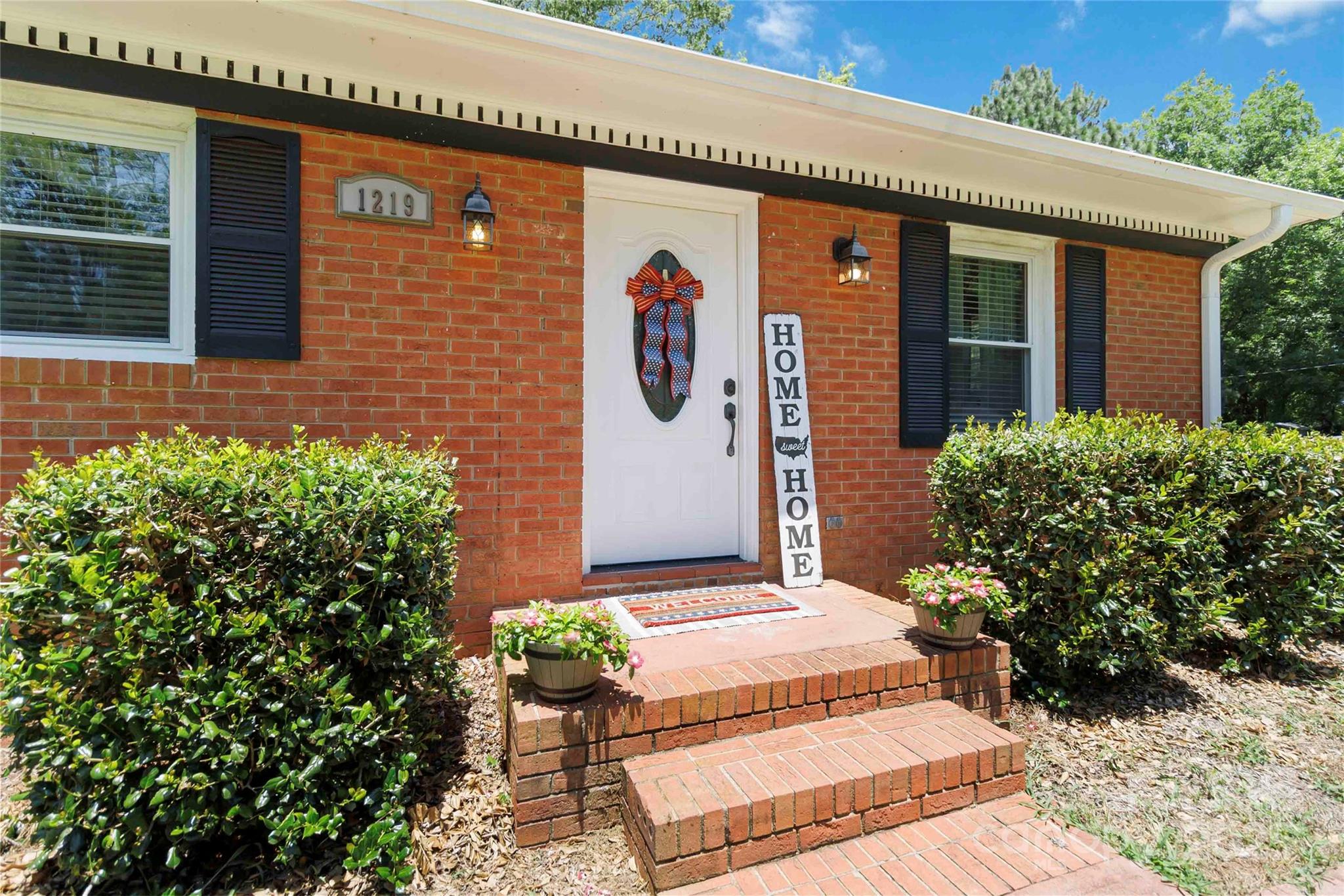 1219 Flowe Drive