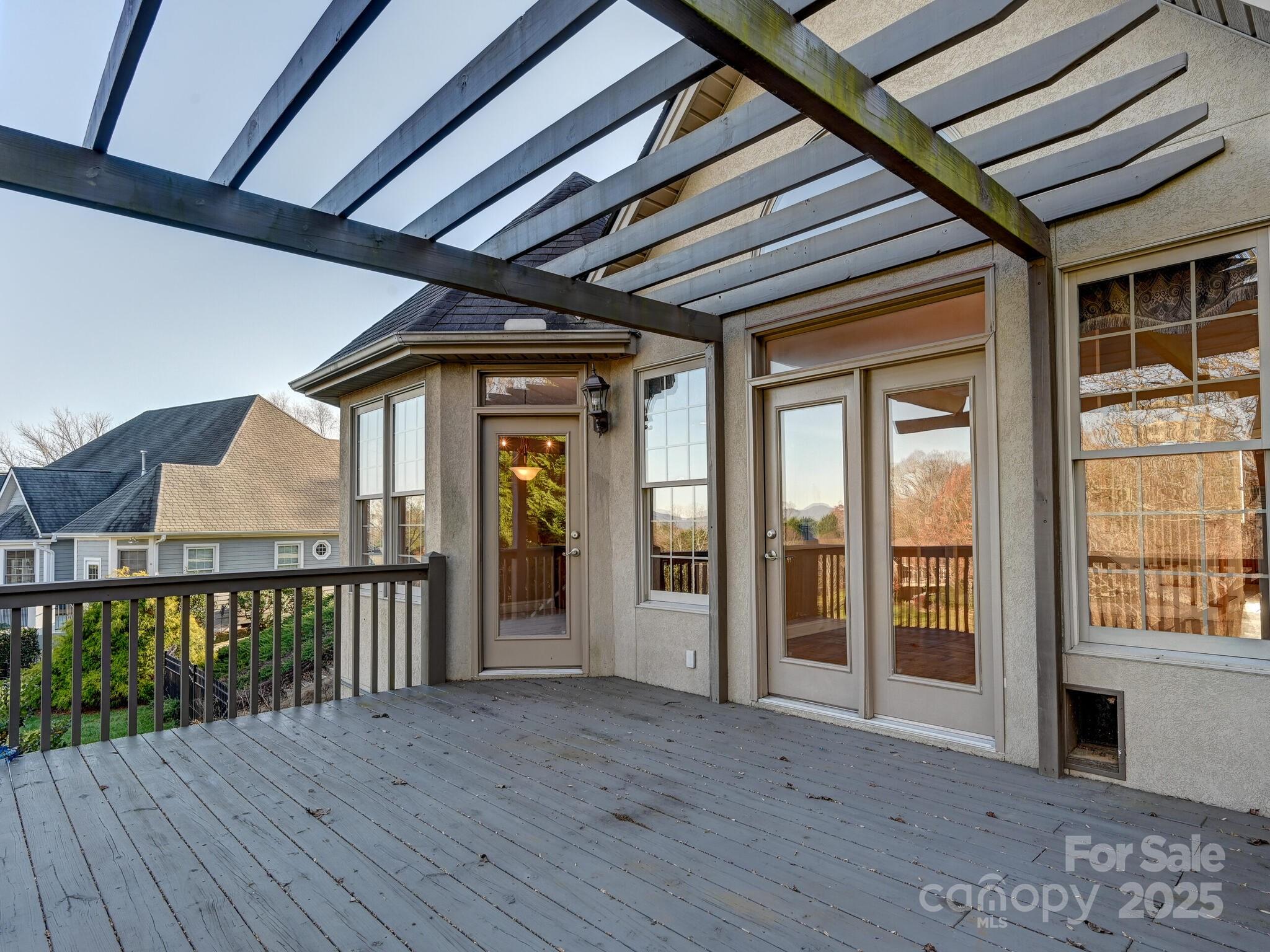 High Vista Falls - Residential