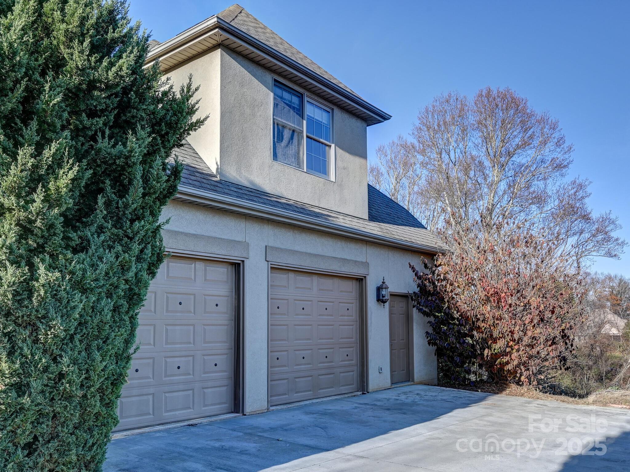 High Vista Falls - Residential