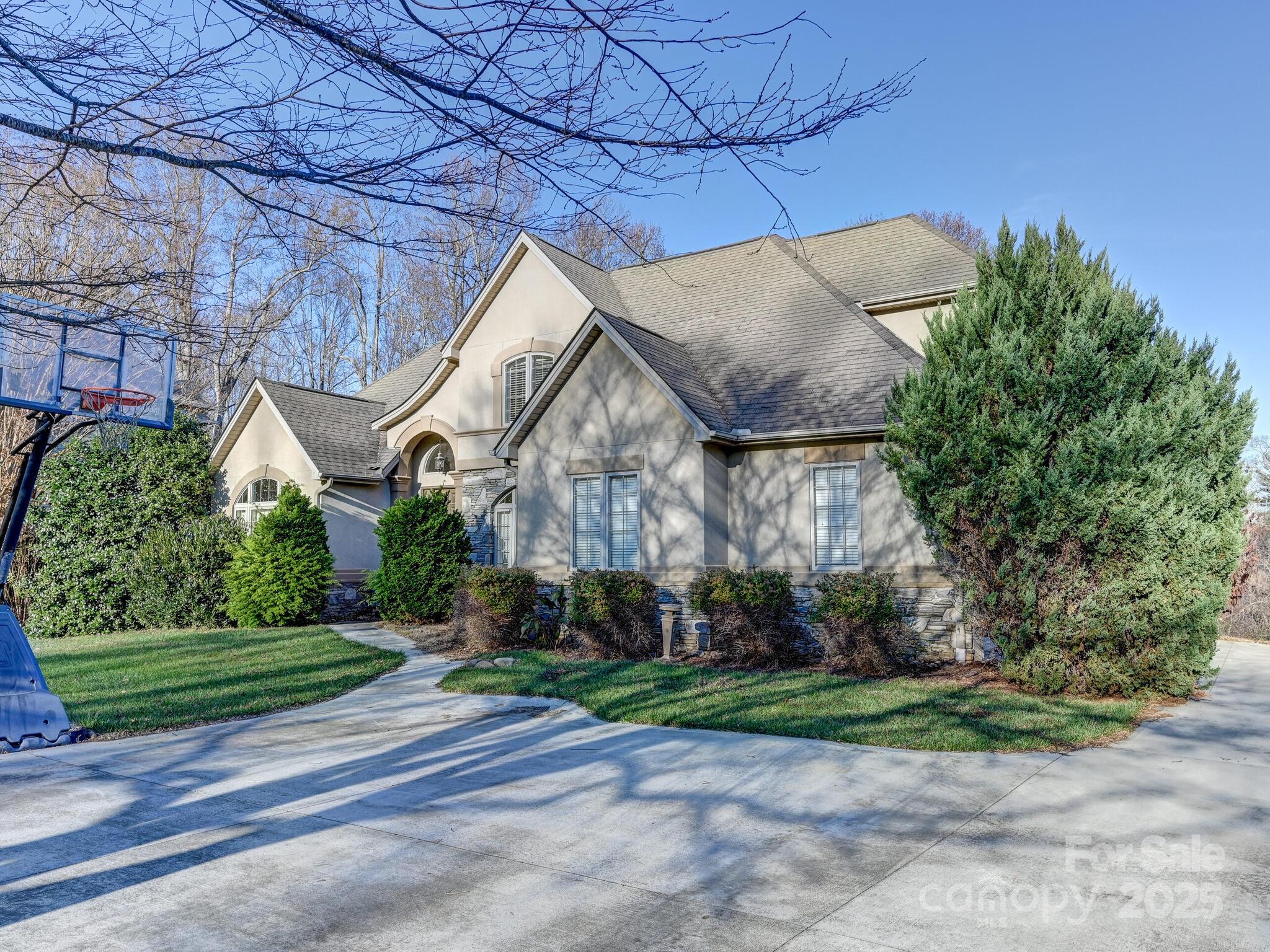 High Vista Falls - Residential